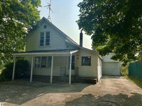 1635 Ewing Street, Grawn, MI 49639