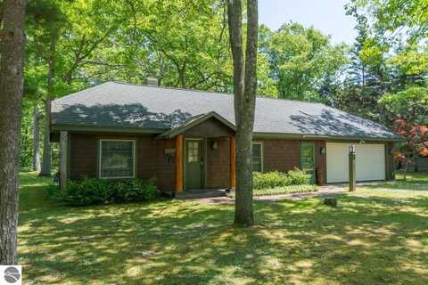 5755 S Manitou Boulevard, Glen Arbor, MI 49636