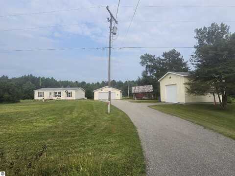 1027 S Lorenz Road, Tawas City, MI 48763