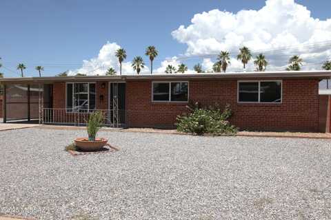 6607 E Calle Luna, Tucson, AZ 85710