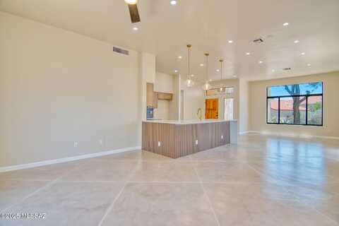 35 N Southern Swale Avenue, Tucson, AZ 85748