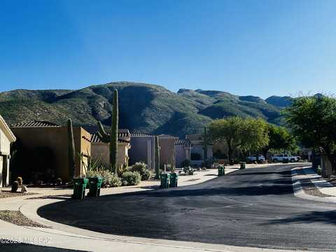 5097 N Pinnacle Cove Drive, Tucson, AZ 85749