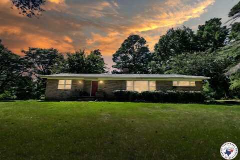 33 Leggett Dr, Texarkana, TX 75503
