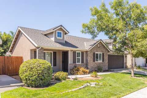 415 E Carpenter Avenue, Reedley, CA 93654