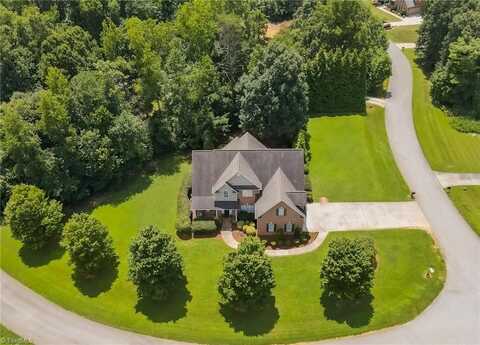 8449 Alice Player Drive, Oak Ridge, NC 27310