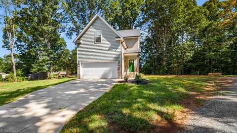 2410 Cedar Lane, Kernersville, NC 27284