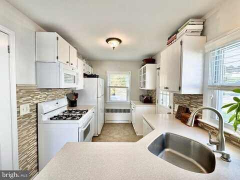 171 LOWELL AVENUE, HAMILTON TWP, NJ 08619