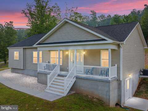 54 CHIWEENY LANE, HEDGESVILLE, WV 25427