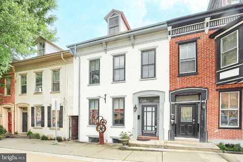 252 W PHILADELPHIA STREET, YORK, PA 17401