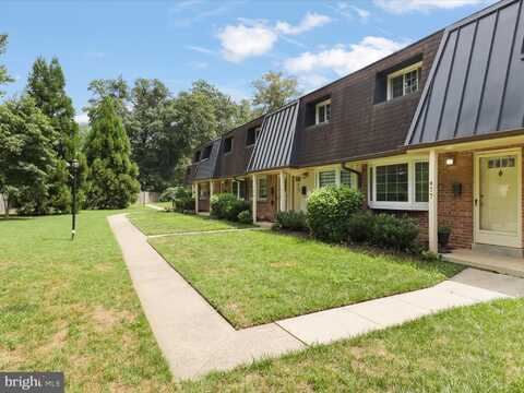477 HAMPTON COURT, FALLS CHURCH, VA 22046