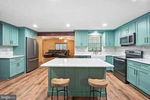 586 HOLLY CORNER ROAD, FREDERICKSBURG, VA 22406
