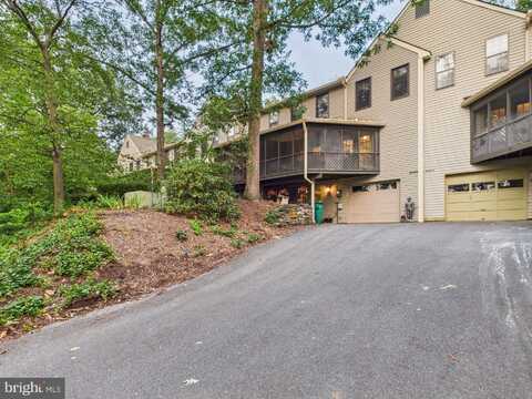 1124 PEGGY DRIVE, HUMMELSTOWN, PA 17036