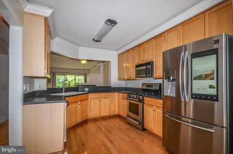 8860 ASHGROVE HOUSE LANE, VIENNA, VA 22182