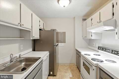 200 N PICKETT STREET, ALEXANDRIA, VA 22304