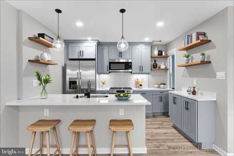1722 WESTWIND WAY, MCLEAN, VA 22102