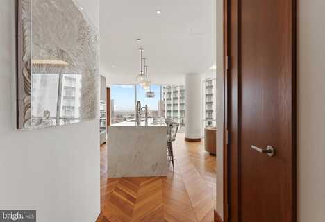 300 INTERNATIONAL DRIVE, BALTIMORE, MD 21202