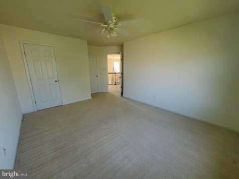33 SAPHIRE COURT, DOVER, DE 19901