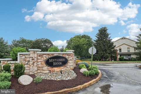 2302 FOXMEADOW CIRCLE, ROYERSFORD, PA 19468