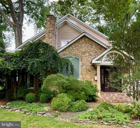 2131 GRAYSON PLACE, FALLS CHURCH, VA 22043