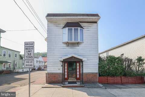 338 E CENTRE STREET, MAHANOY CITY, PA 17948