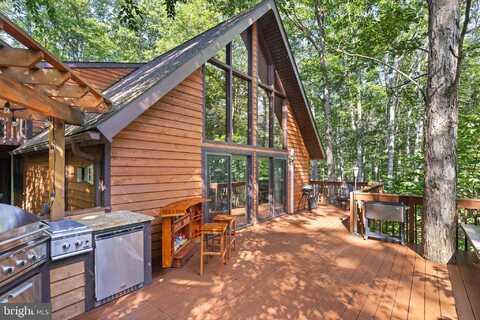 211 CROSSINGS VIEW ROAD, PAW PAW, WV 25434