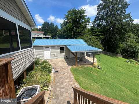 211 APPLE ORCHARD DRIVE, LINDEN, VA 22642