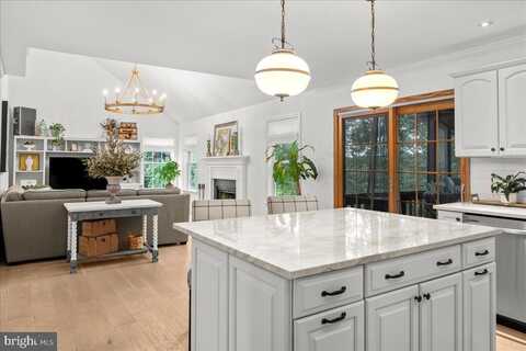 3043 FAIRHILL DRIVE, COLLEGEVILLE, PA 19426