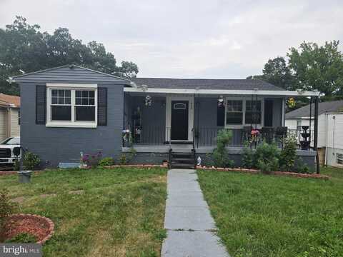 909 CYPRESSTREE PLACE, CAPITOL HEIGHTS, MD 20743