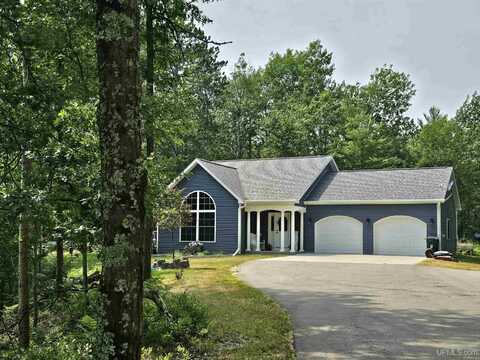 9157 Co 513 T, Rapid River, MI 49878