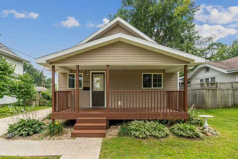2311 W 3rd Street, Waterloo, IA 50701