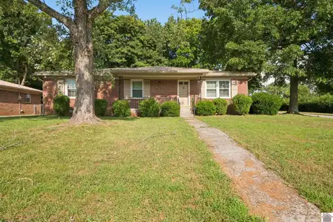 814 Springmont DR., Hopkinsville, KY 42240