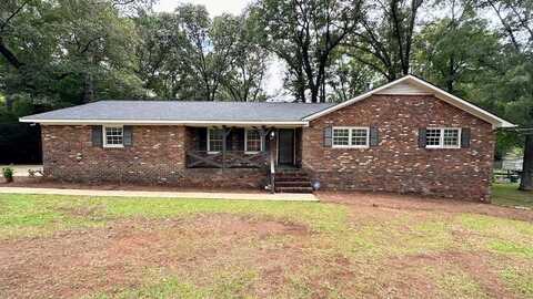 106 Hawthorne St, Talladega, AL 35160