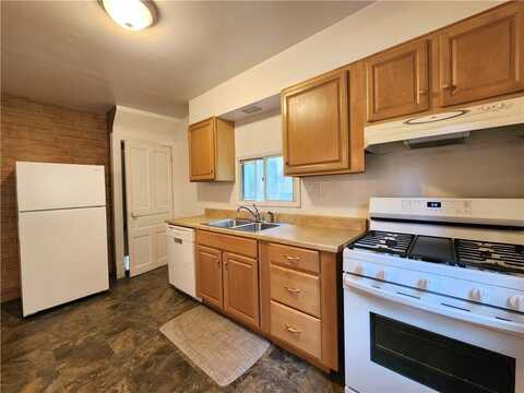 408 W 10th Ave, Tarentum, PA 15084