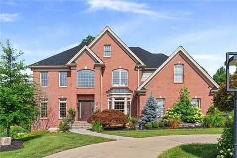 204 Fieldgate Dr, St Clair, PA 15241
