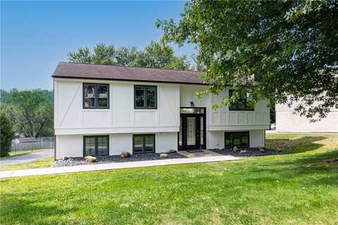 230 Dodd Dr, Strabane, PA 15301