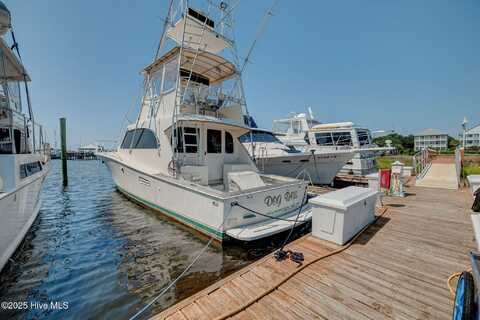 82 Harbour Point Yacht Club, Carolina Beach, NC 28428