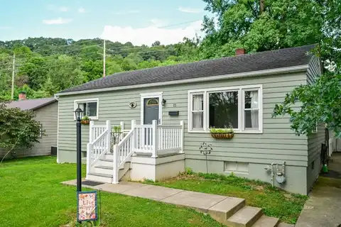 15 Townsend Place, Athens, OH 45701