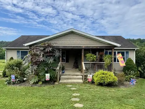 8005 Stonecastle, Athens, OH 45701
