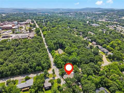 208 W Sycamore ST, Fayetteville, AR 72703