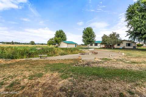 2715 Riverside Rd, Yakima, WA 98901
