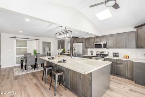 9352 E SUN LAKES Boulevard N, Sun Lakes, AZ 85248
