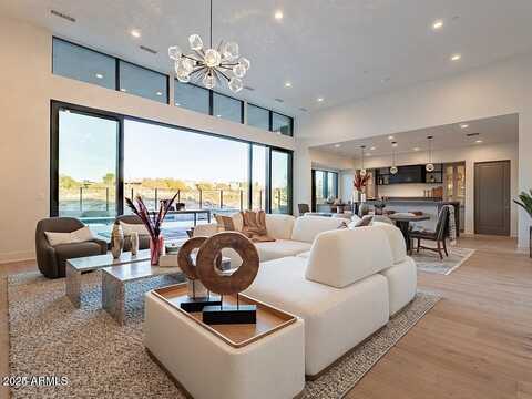37200 N CAVE CREEK Road, Scottsdale, AZ 85262