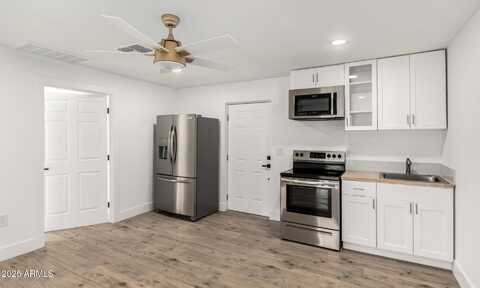 701 W WINDSOR Avenue, Phoenix, AZ 85007