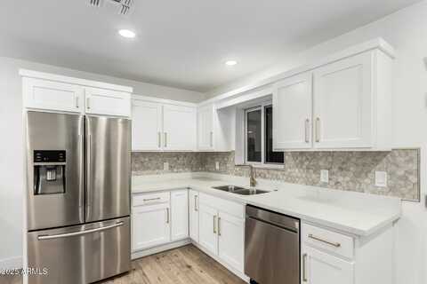 701 W WINDSOR Avenue, Phoenix, AZ 85007