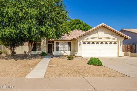 831 N SWALLOW Lane, Gilbert, AZ 85234