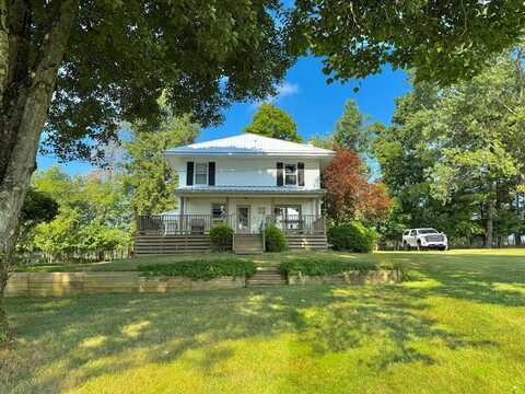626 Cherrytree Rd, Franklin, PA 16323