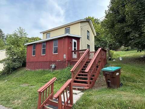 1337 Myrtle Street, Franklin, PA 16323
