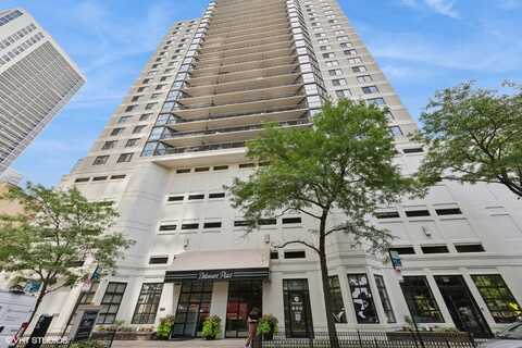 33 W. Delaware Place, Chicago, IL 60610
