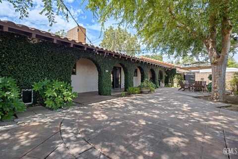1801 Pine Street, Bakersfield, CA 93301