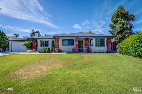 1113 Charterten Avenue, Bakersfield, CA 93307